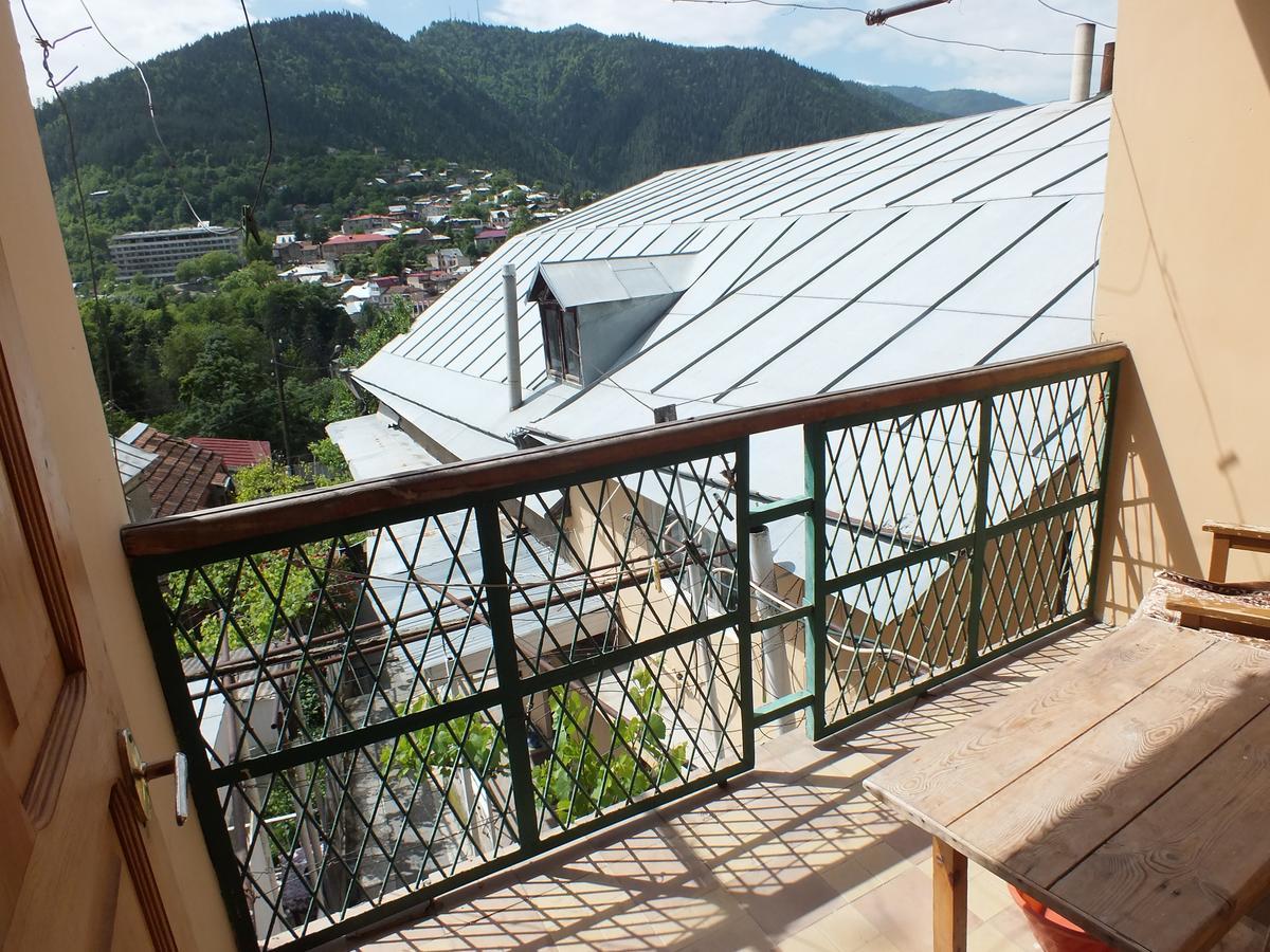 Guest House Khatuna Borjomi Exterior photo